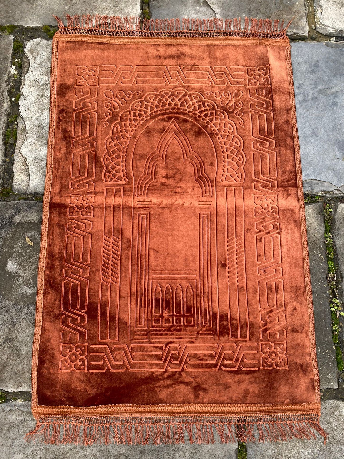 Rich Bronze Distraction-free Prayer Rug