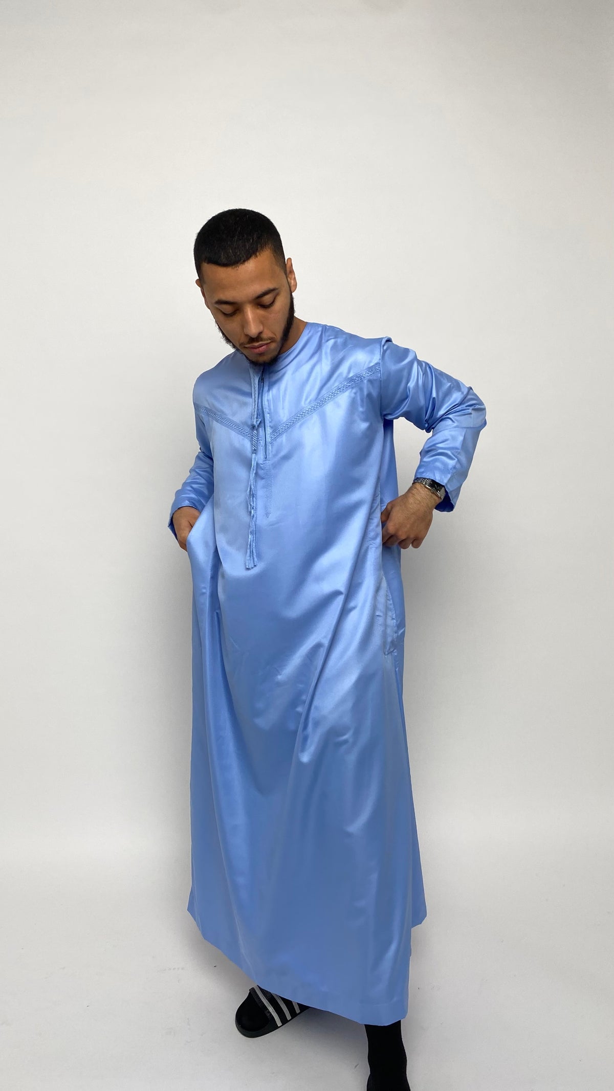 Glossy Sky Blue Emirati Thobe