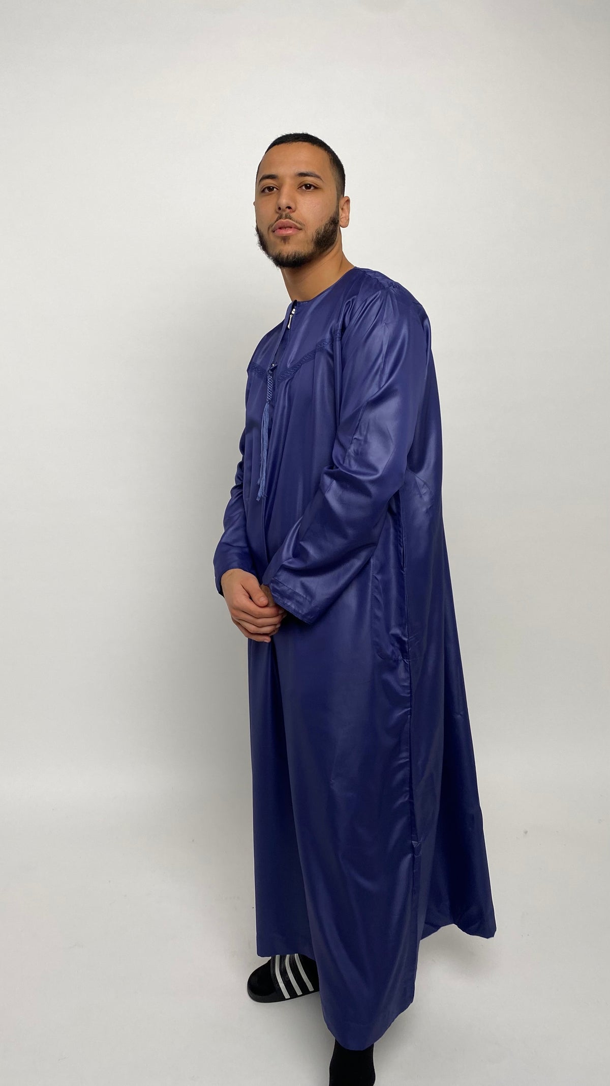 Glossy Navy Emirati Thobe