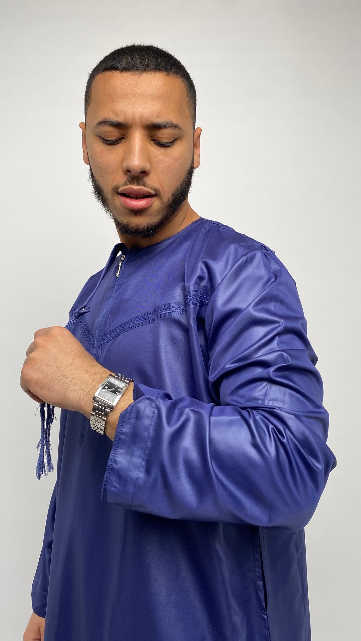 Glossy Navy Emirati Thobe