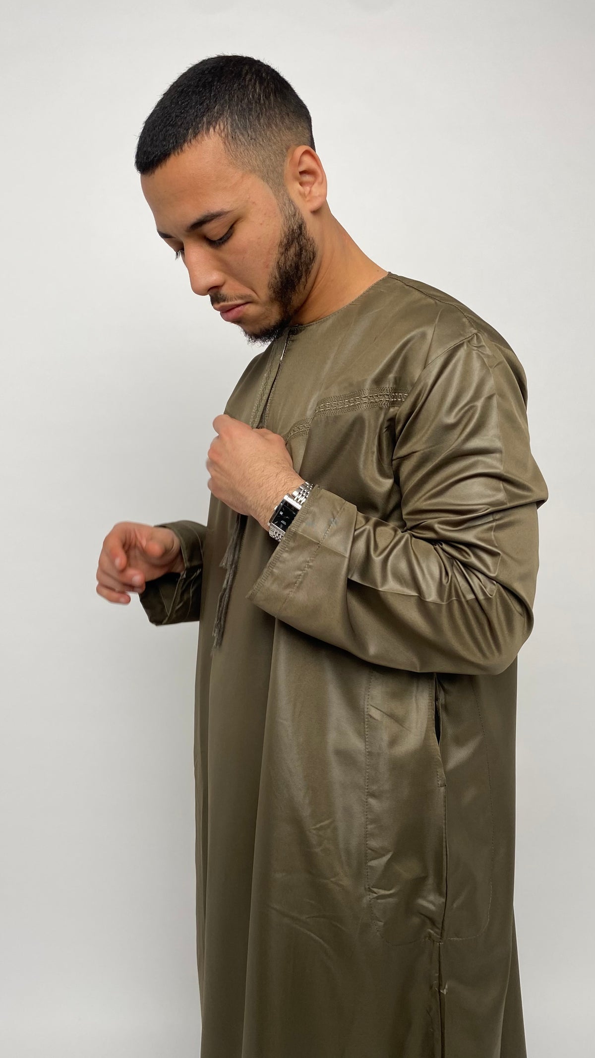 Glossy Khaki Emirati Thobe
