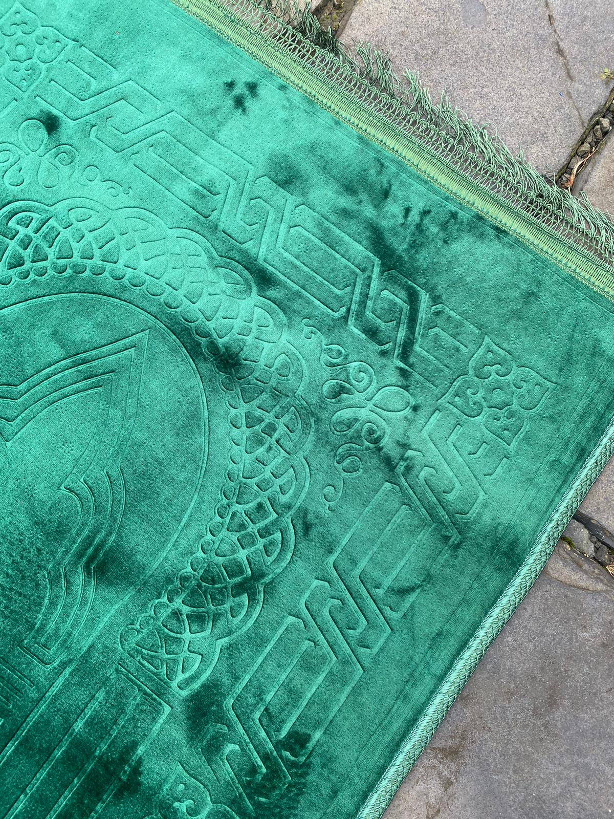 Emerald Green Distraction-free Prayer Rug