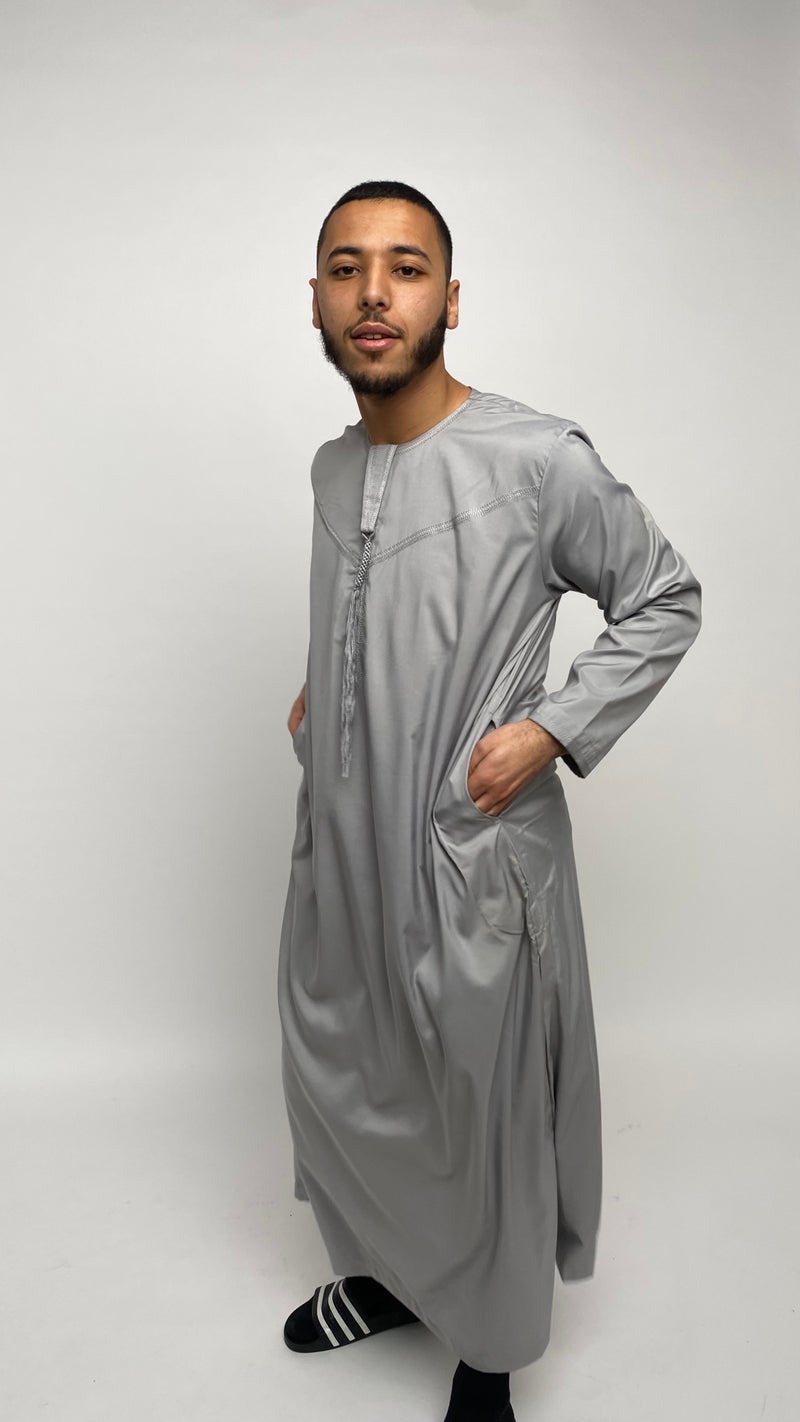 Cold Grey Emirati Thobe